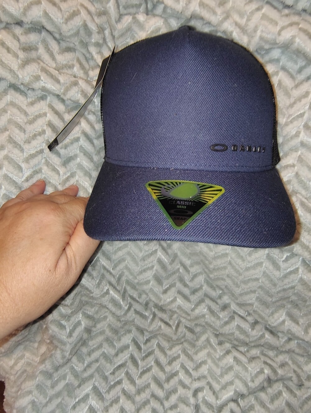 NWT Oakley Navy Blue Cap